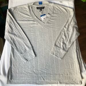 Andrew Marc Women’s Long Sleeve V-neck Blouse size L, Gray, Thin Material